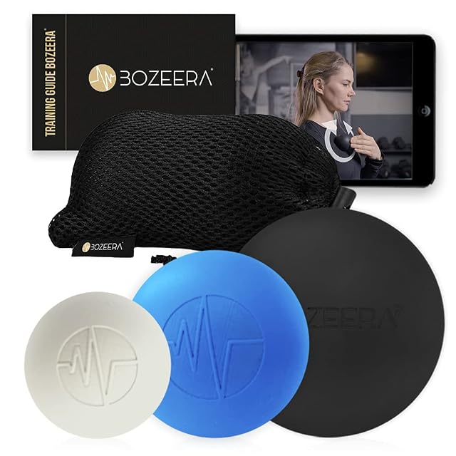 Bozeera set of three rubber lacrosse massage balls in three sizes with a bag