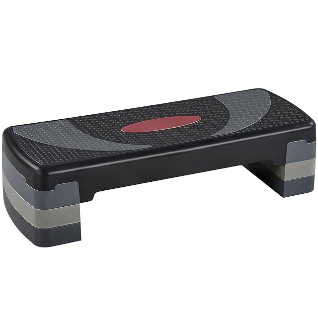 Yaheetech adjustable aerobic step board with three height settings and rubber feet